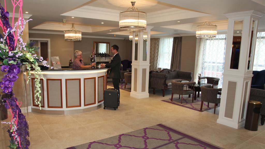 The Royal Hotel Кукстаун Екстер'єр фото