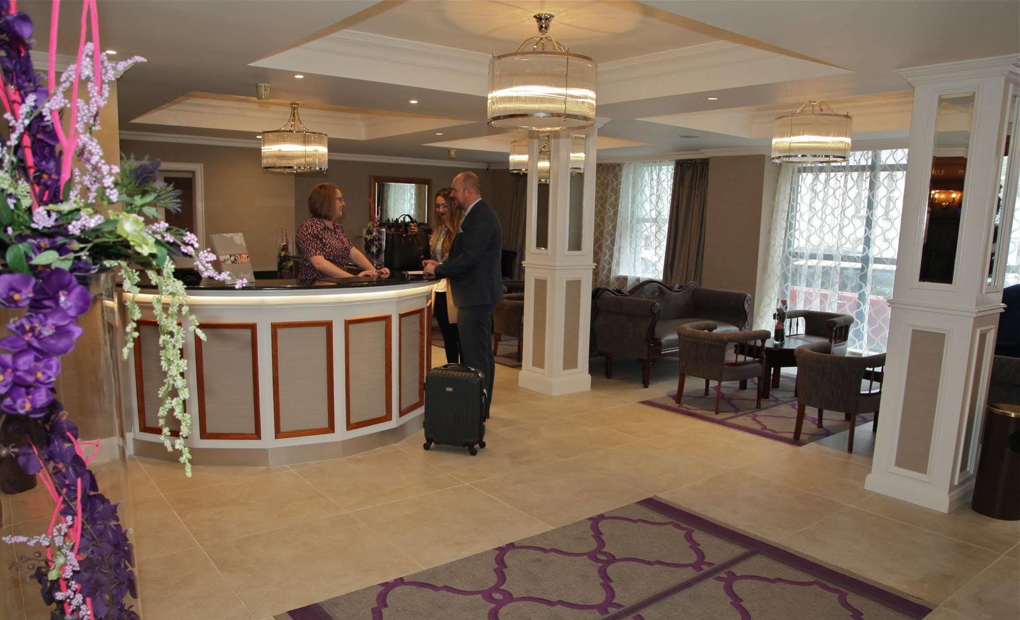The Royal Hotel Кукстаун Екстер'єр фото