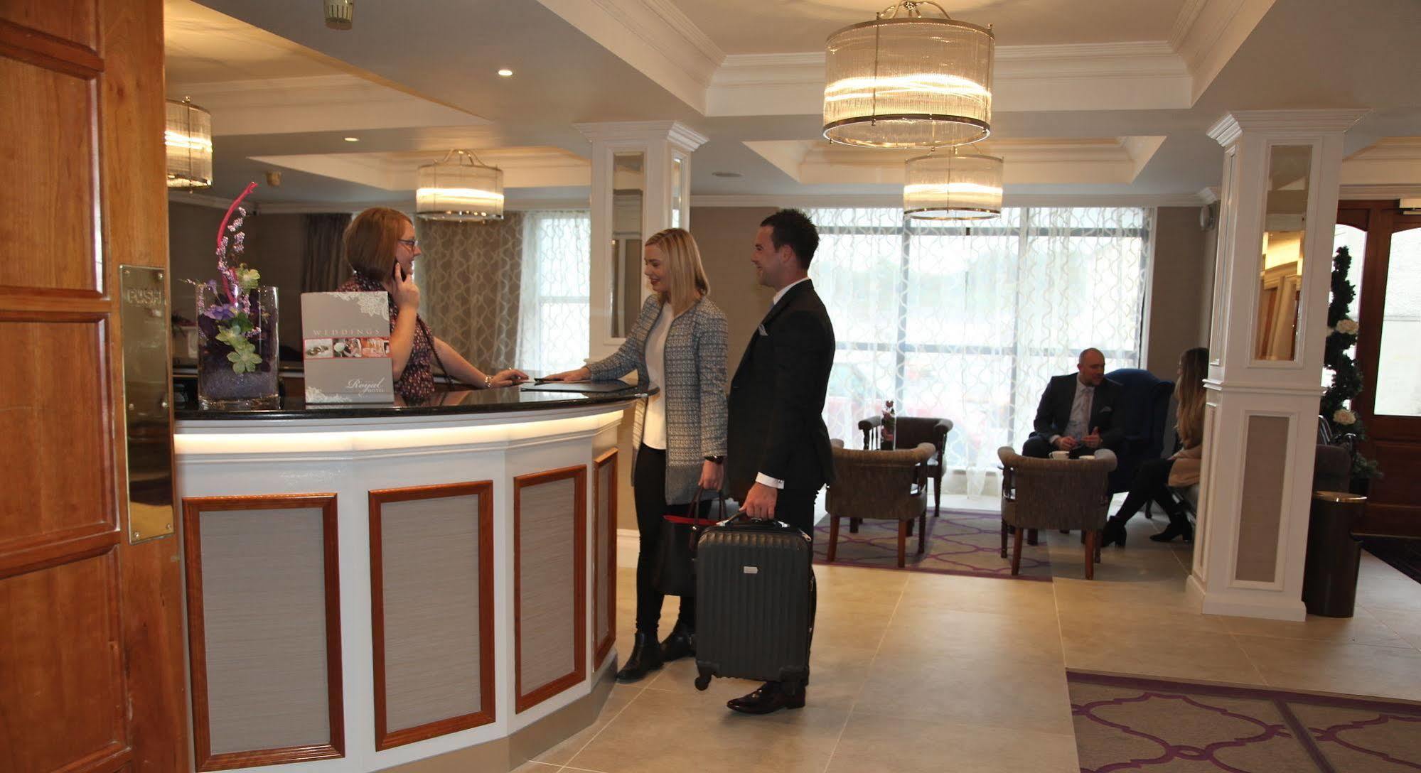 The Royal Hotel Кукстаун Екстер'єр фото