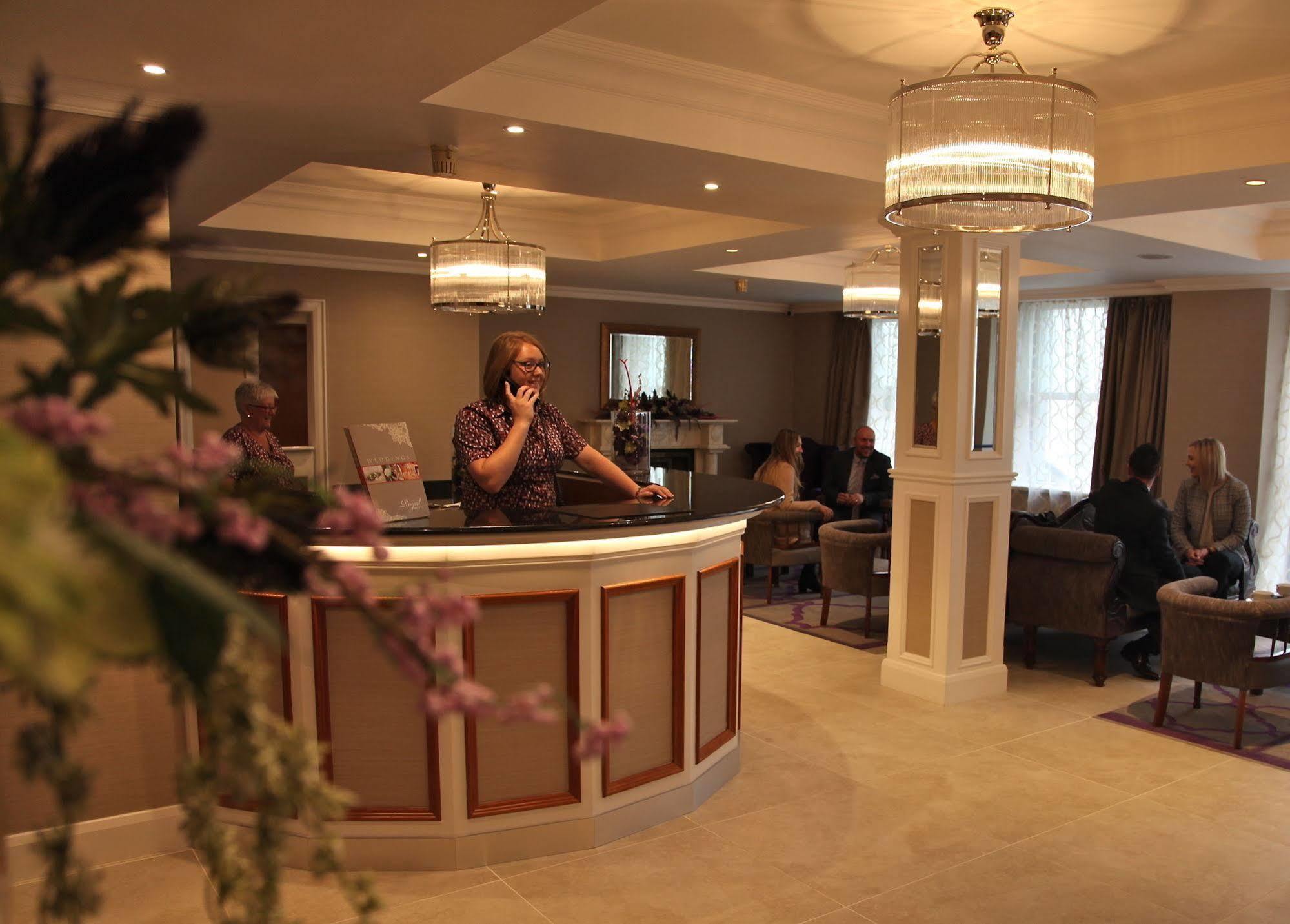 The Royal Hotel Кукстаун Екстер'єр фото